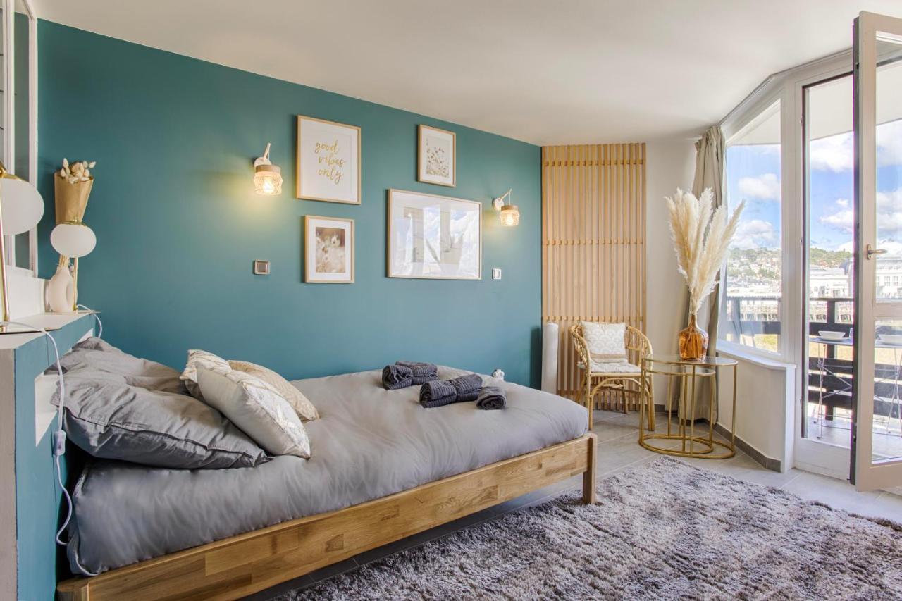 La Rev'Rie - Vue Sur Mer Avec Balcon Deauville Buitenkant foto